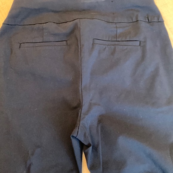 🦋 INC capri pants stretch- navy blue size 6 - Picture 6 of 6
